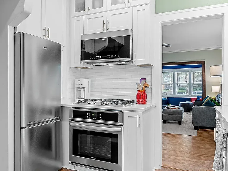 4504 Harriet Ave — Photo 2
