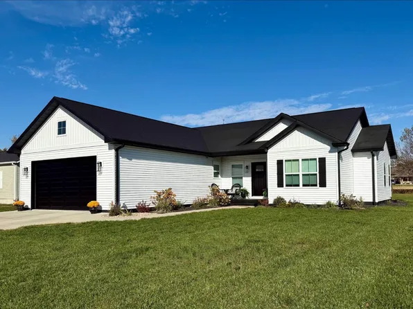 1302 W Mefford St, Robinson, IL 62454