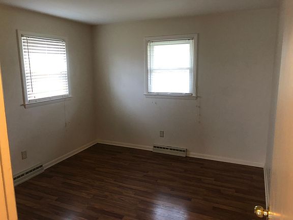 5th image of 4275-4277 Marks Ave