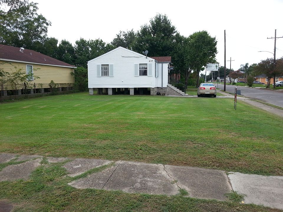 2nd image of 34363 Hamburg St