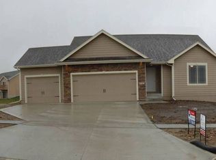 4313 NE Briarwood Dr, Ankeny, IA 50021