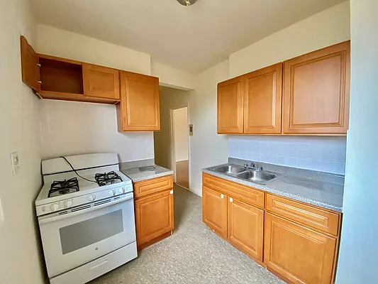 Rented by S&M Associates Realty LLC | media 2