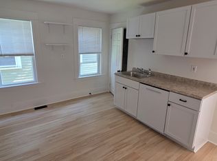 9 May St APT 1, Salem, MA 01970