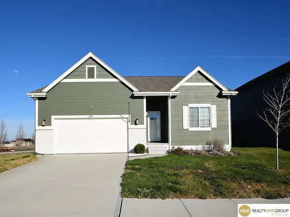 21214 Polk St, Elkhorn, NE 68022