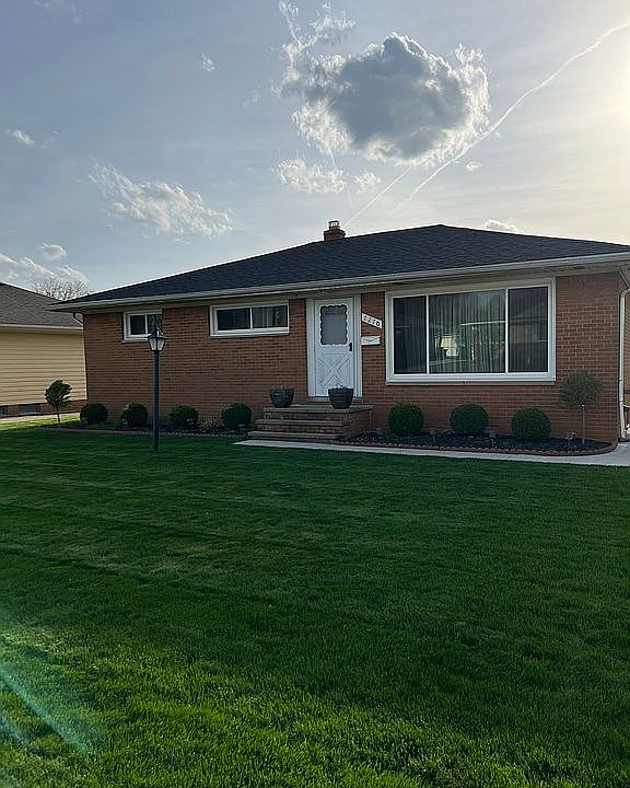 1st image of 7270 Mayberry Dr
