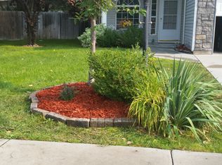 810 W Oakmont Ave, Nampa, ID 83686