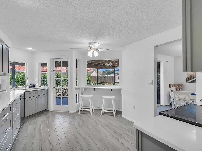 113 Corot Dr — Photo 7