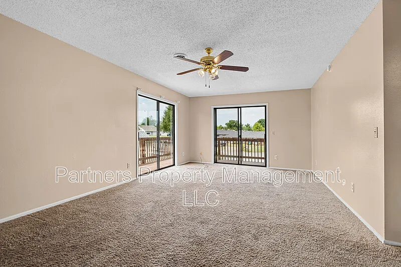 Building Photo - 1318 W Centennial Dr #6