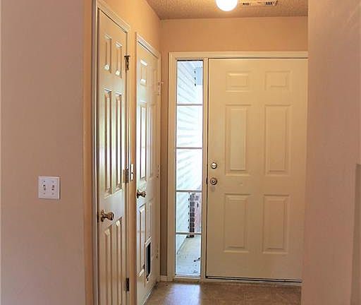 3rd image of 3156 W Woodridge Dr