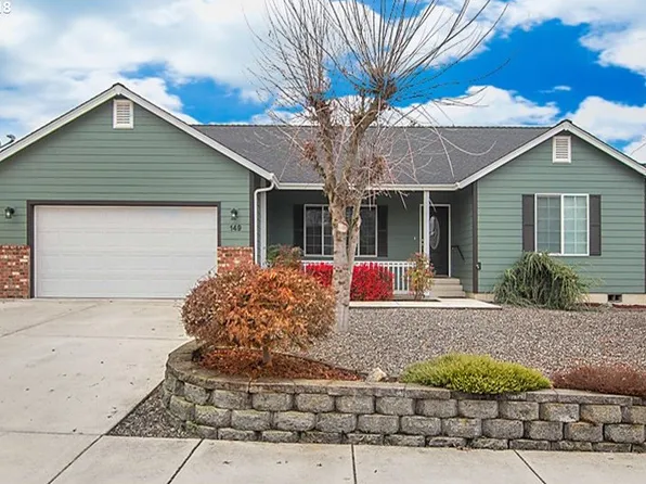 149 NW Woodduck St, Winston, OR 97496