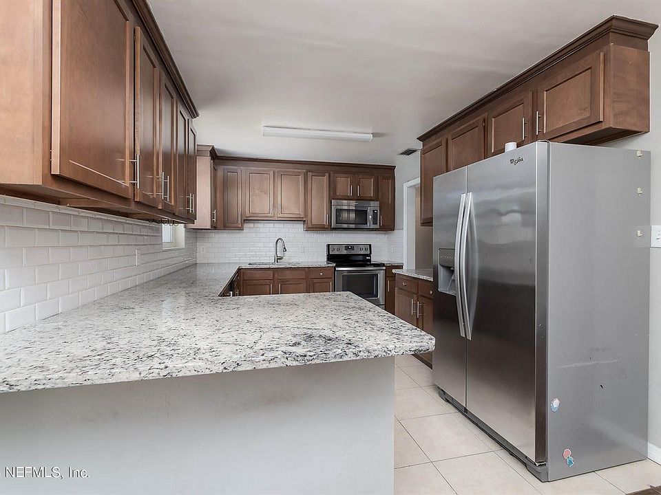 1st image of 5906 Green Hill Ln
