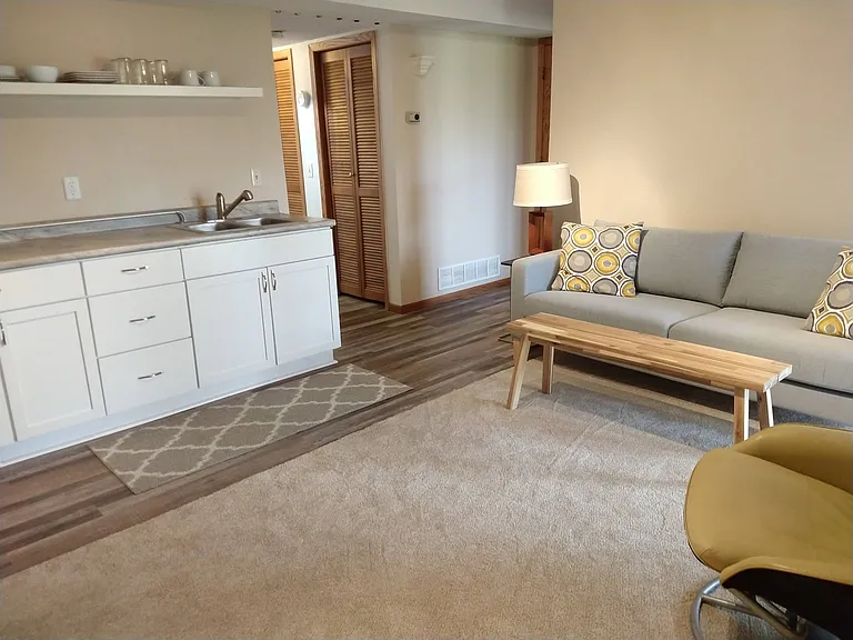12536 Parkwood Dr — Photo 1