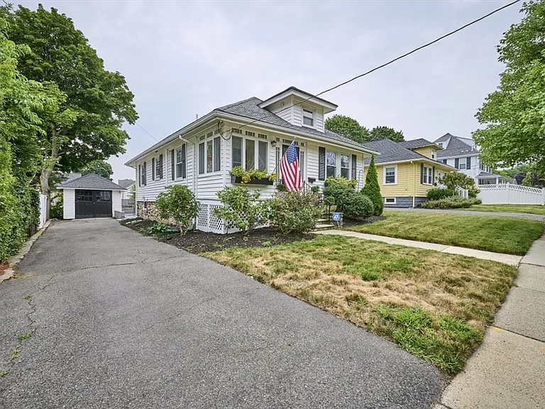 41 Lynde Ave — Photo 3