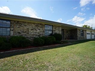 939 E Lone Oak Rd, Valley View, TX 76272