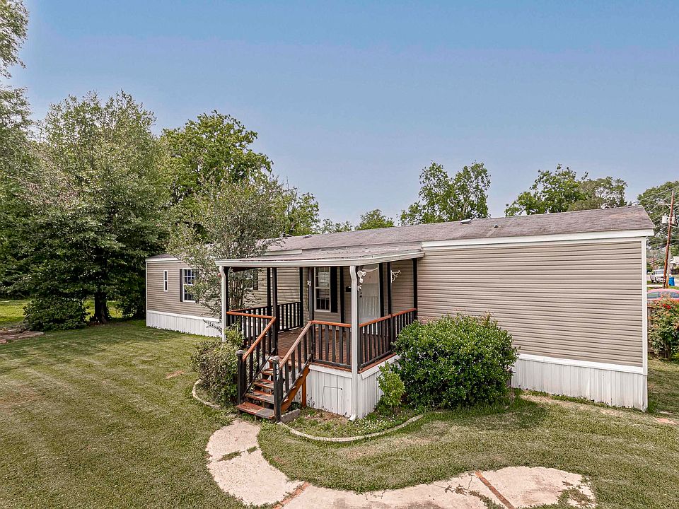1st image of 807 Berthier St