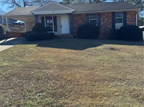 710 Lawrence Ct, Phenix City, AL 36869
