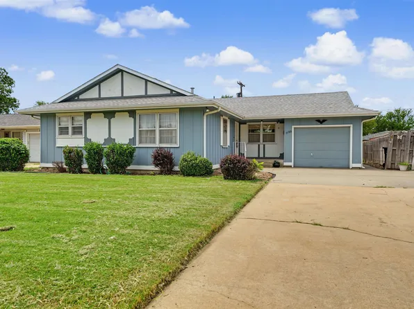 2158 Kensington Rd, Salina, KS 67401