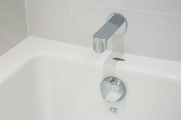 Rented by Bold New York | media 17