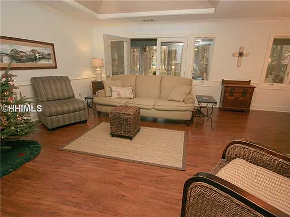 2nd image of 25 Fernwood Ct