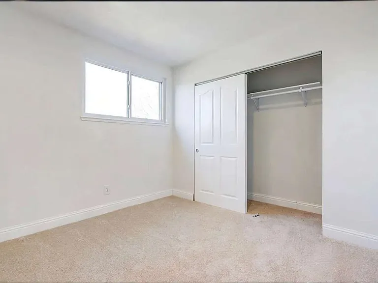 1516 Oscar St — Photo 7