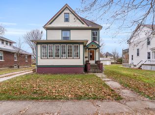 534 W Center St, Paxton, IL 60957