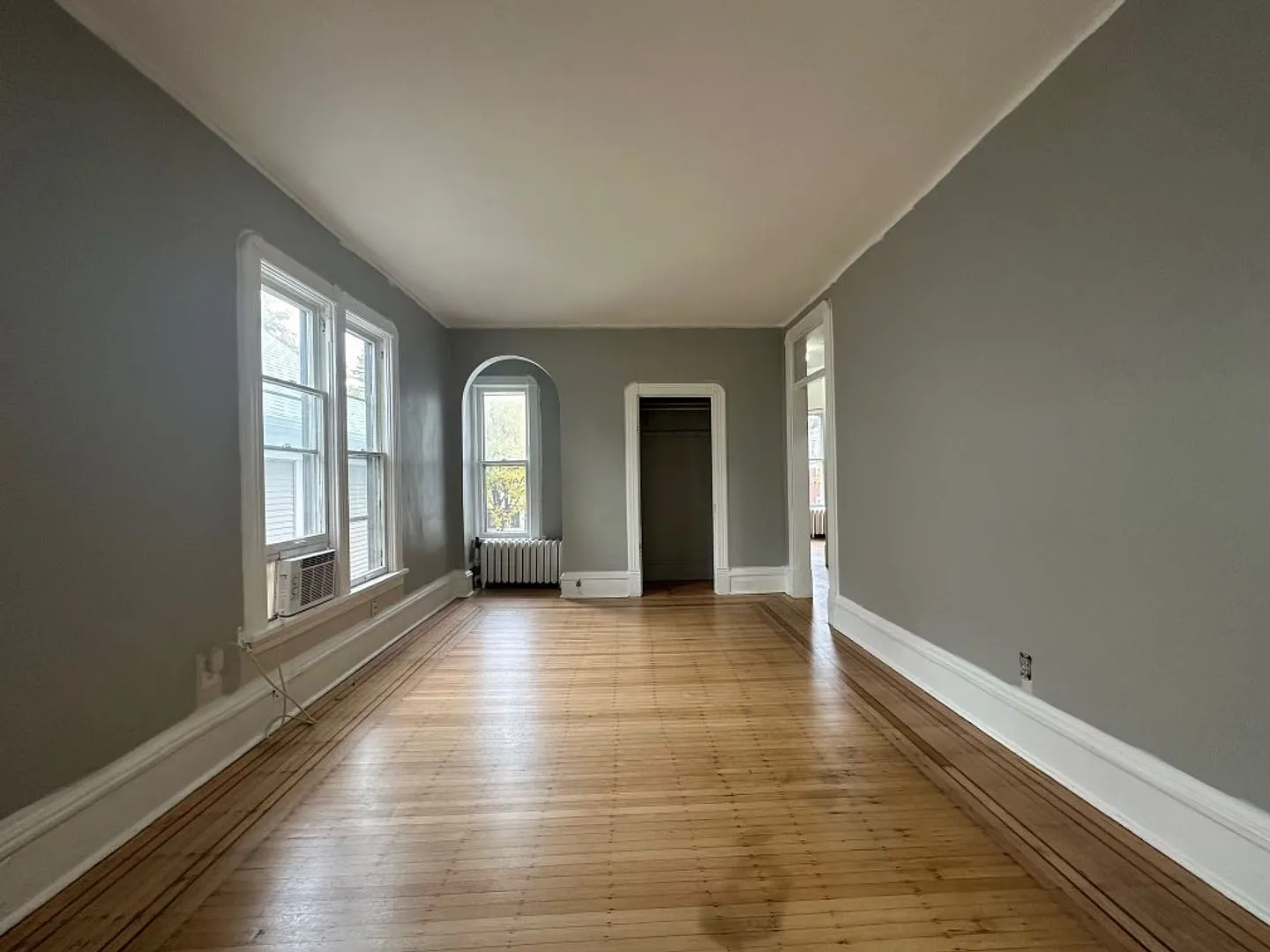 2711 Aldrich Avenue South — Photo 2