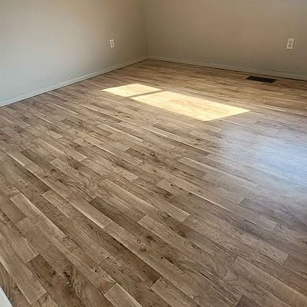 4th image of 306 Larson Ct #9