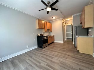 1101 W Granville Ave APT 6, Chicago, IL 60660