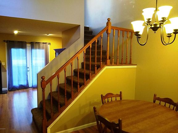 3rd image of 714 Bayberry Ln