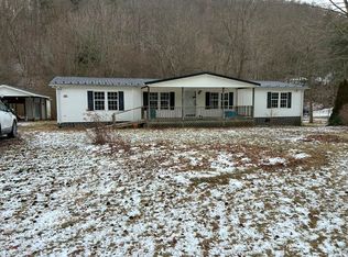 43700 Midland Trl E, White Sulphur Springs, WV 24986