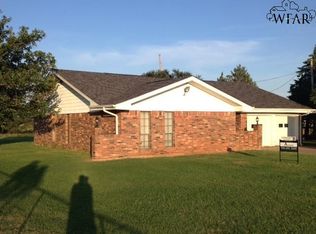 1565 Rifle Range Rd, Iowa Park, TX 76367