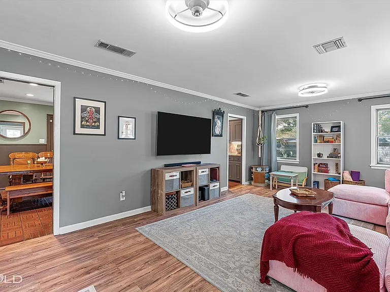 5702 River Rd — Photo 12