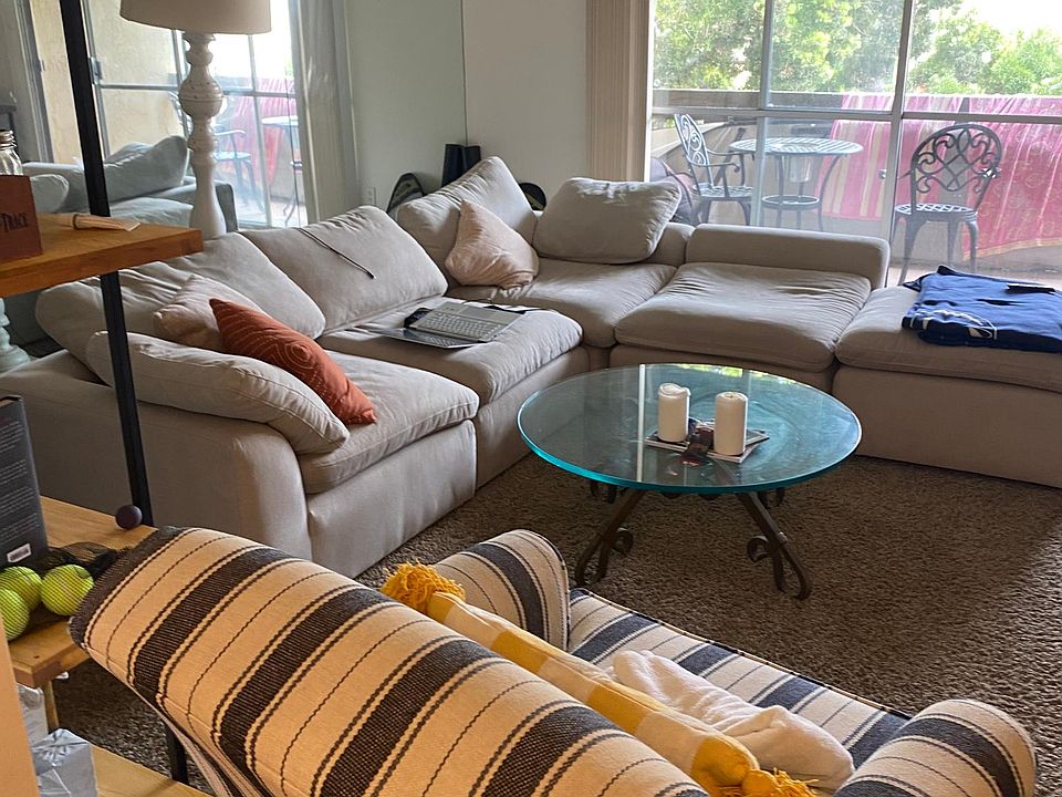Spacious living room with lots natural lighting