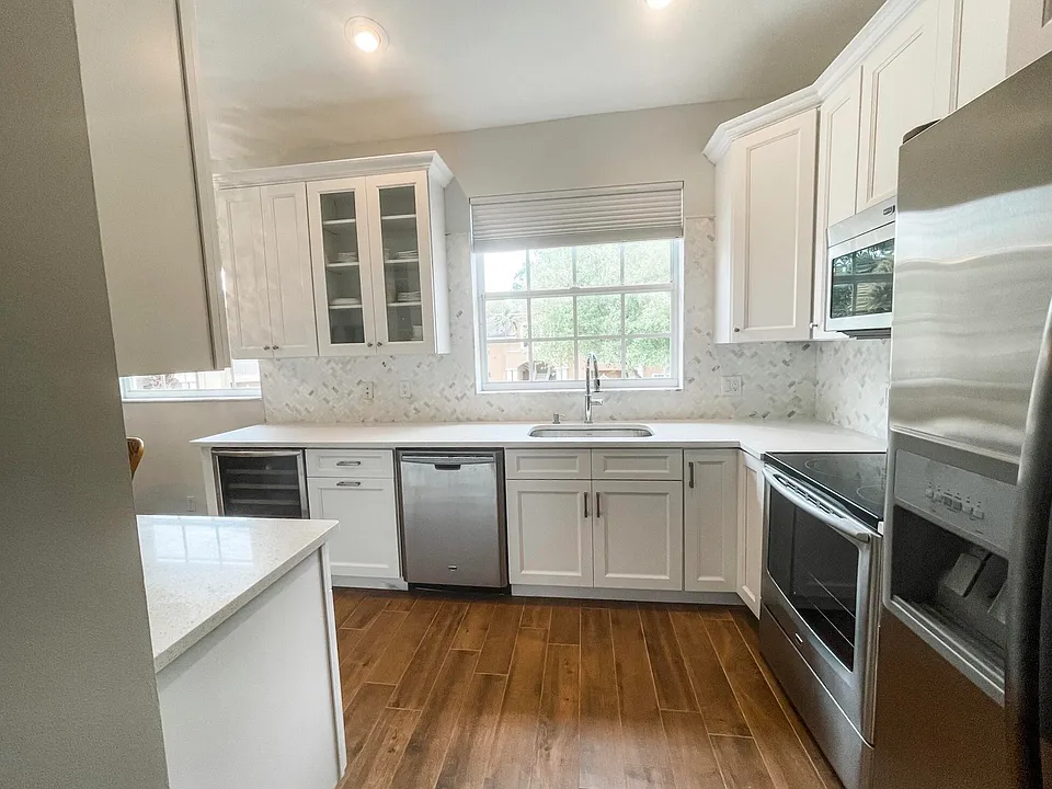8402 Mulligan Cir