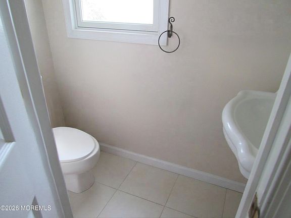 4th image of 1238 Taylor Lane