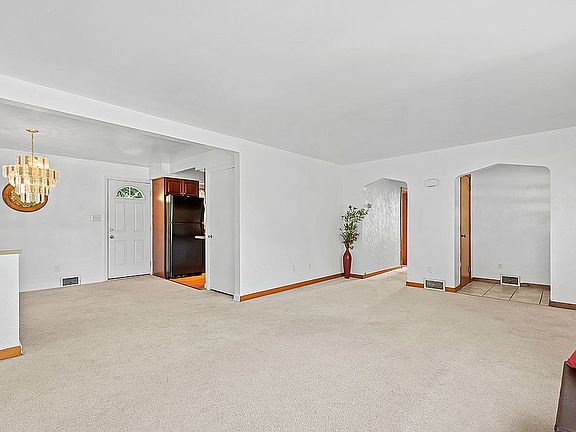 5th image of 1933 Berkwood Dr