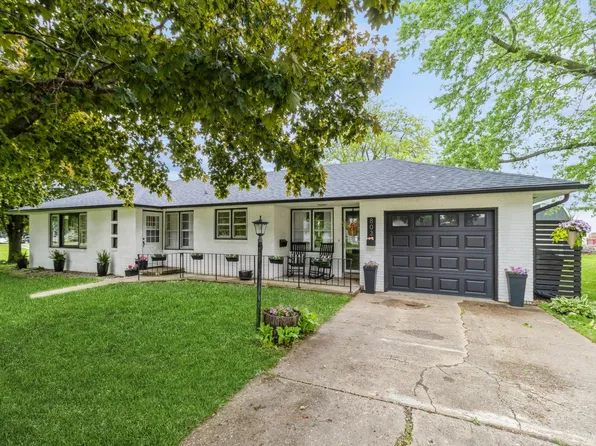 803 2nd St, Sully, IA 50251
