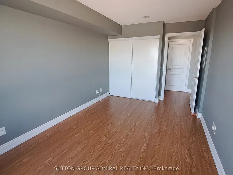 7 N Park Rd #1202 — Photo 11