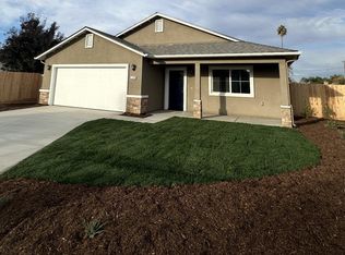1174 Parkside Dr, Hanford, CA 93230