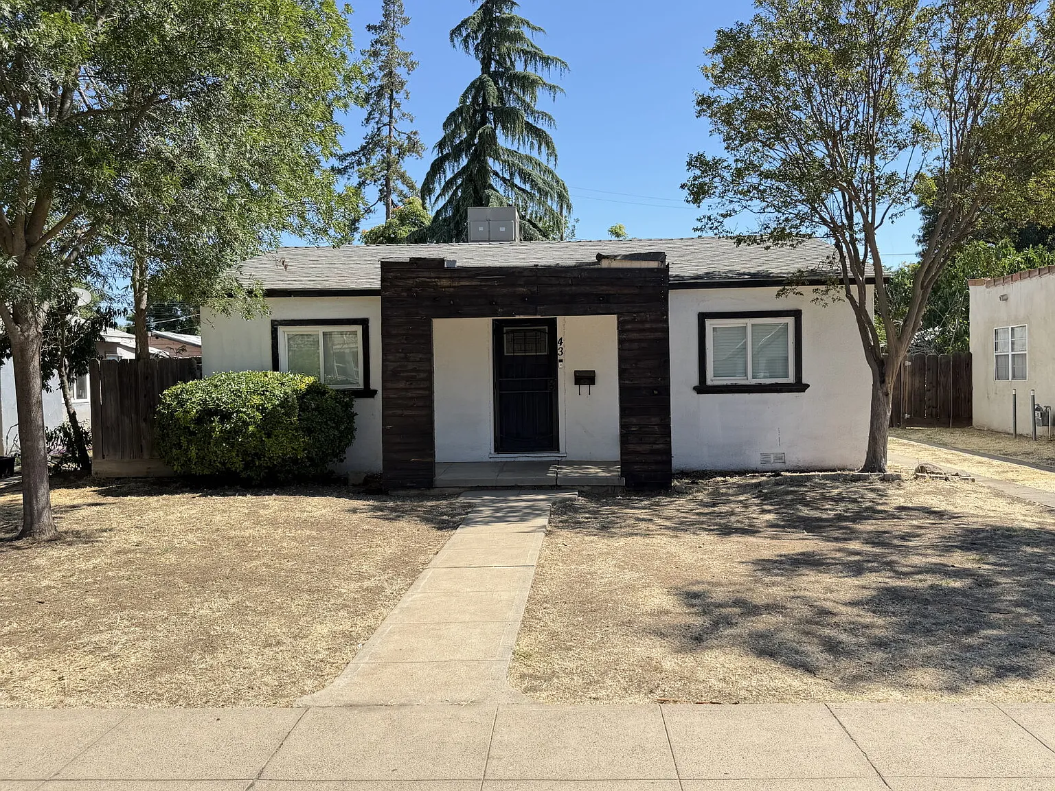 2 bed, 1.0 bath, 938 sqft, $1,600 — Photo 1