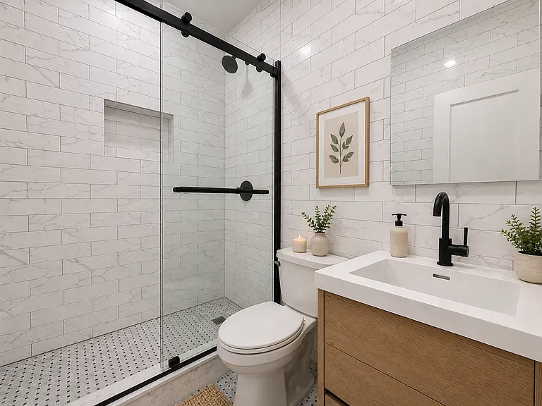 449 W 44th St #B — Photo 5