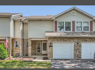 405 S Wenbriar Sq, Addison, IL 60101