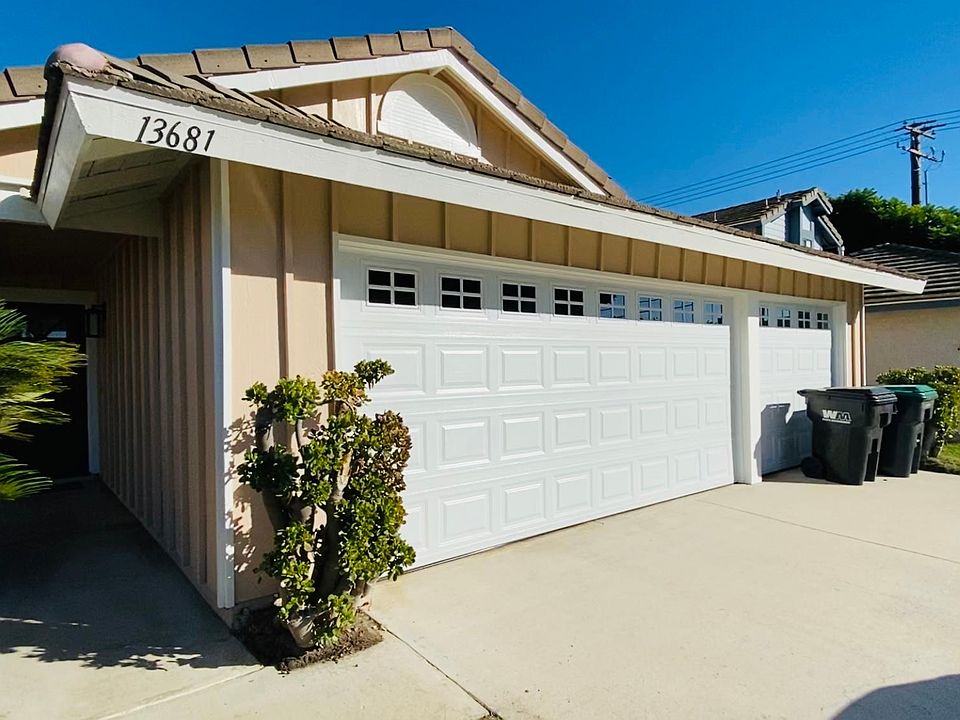 1st image of 13681 Scarborough Pl