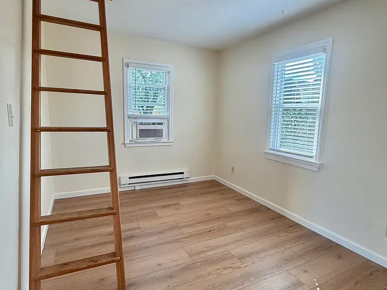 33 Wooley St #B — Photo 9