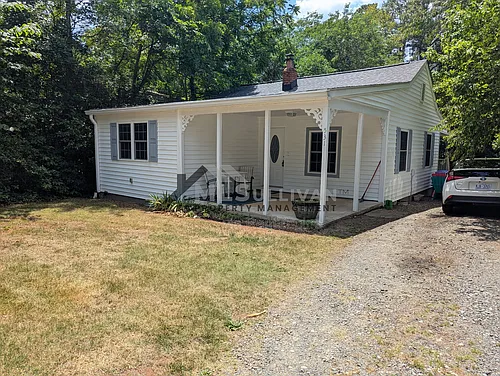 531 Lakeshore Dr Photo 1