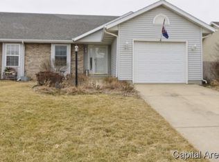 209 Eagle Ridge Dr, Chatham, IL 62629