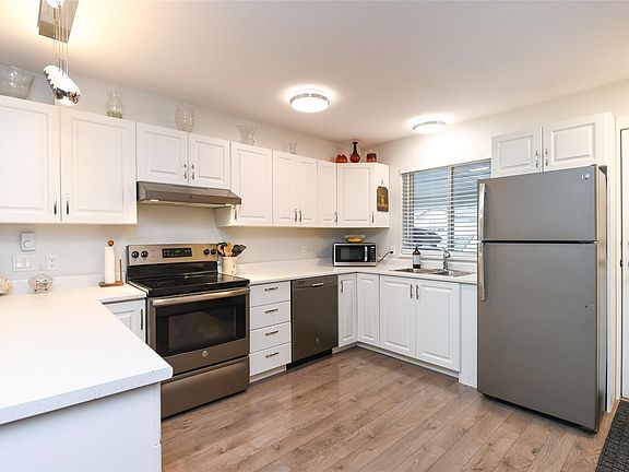 4th image of 2625 Muir Rd #15