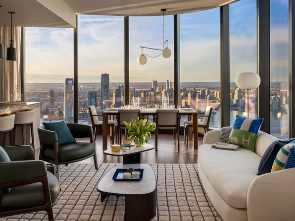 125 Greenwich Street 68E image 2 of 20