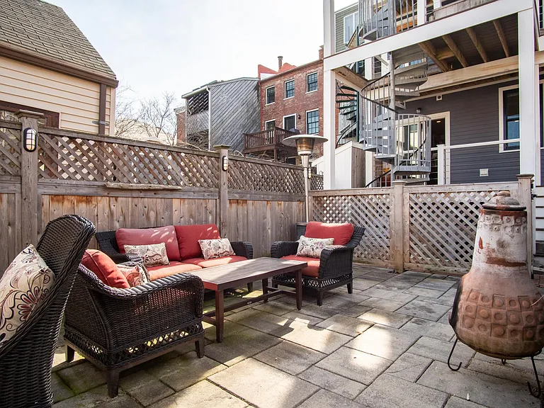 37 Middle St #1 — Photo 28