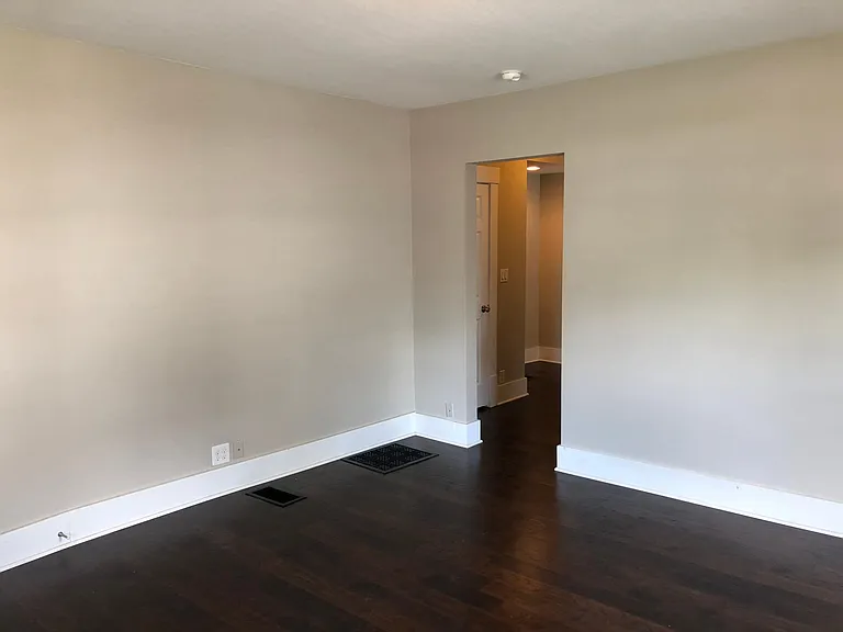 622 38th St #3 — Photo 3